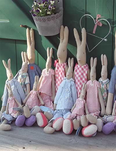 Текстильный заяц своими руками. Зайчики из ткани ручная работа. Тряпичные зайцы хандмэйд. Выкройка зайцев Handmade. Для уюта в доме.