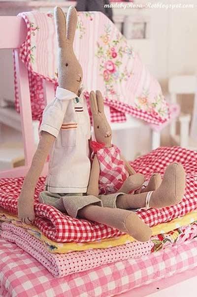 Текстильный заяц своими руками. Зайчики из ткани ручная работа. Тряпичные зайцы хандмэйд. Выкройка зайцев Handmade. Для уюта в доме.