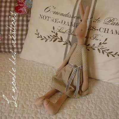 Текстильный заяц своими руками. Зайчики из ткани ручная работа. Тряпичные зайцы хандмэйд. Выкройка зайцев Handmade. Для уюта в доме.