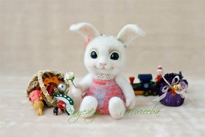 Сухое валяние. Игрушка своими руками.