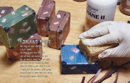 Как сделать чемодан для куклы. Чемодан-муляж своими руками. Декупаж чемодана.