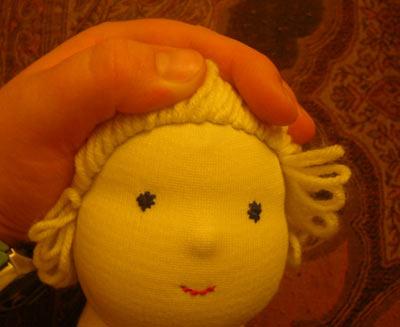 Мастер-класс по вальдорфской кукле. Вальдорфская кукла своими руками. Как сшить куклу. Выкройка куклы. Шьем куклу своими руками. Как сшить вальдорфскую куклу. Как сшить полезную куклу для ребенка. Как сделать кукле волосы. Как сделать кукле парик.